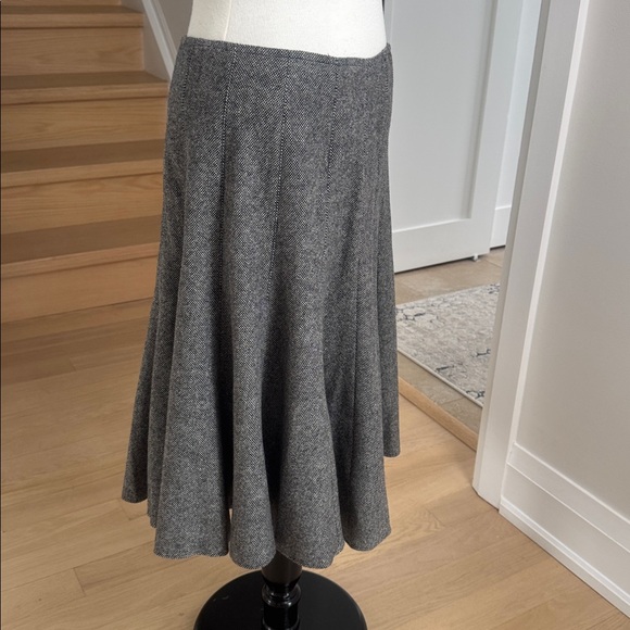 Michael Michael Kors Grey Wool Herringbone A-Line Skirt Size 8 - Picture 2 of 6
